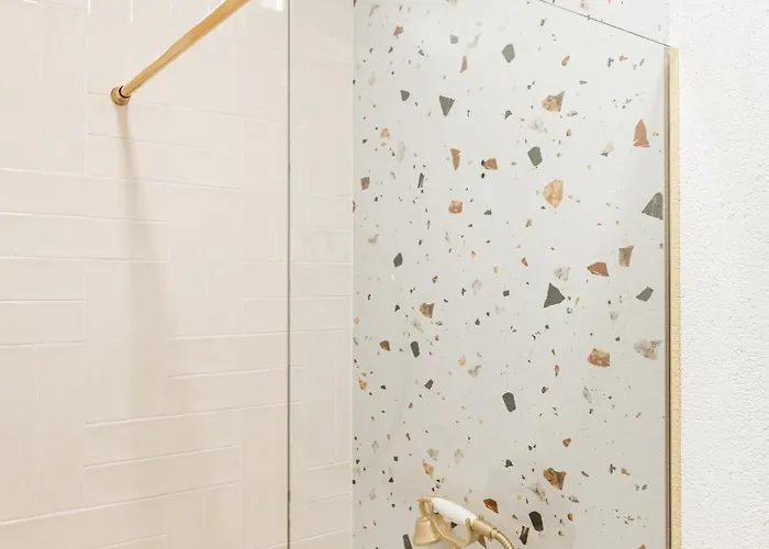 Апартаменти Harmonee - Retreat *